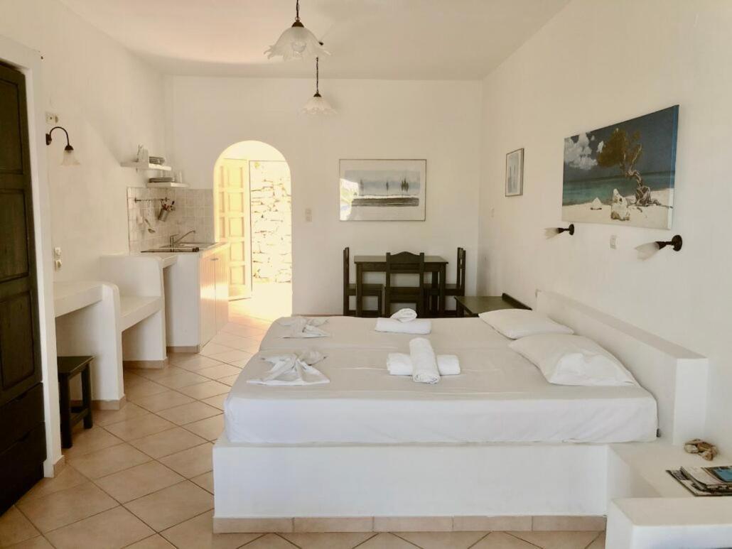 Agios Pavlos Studios Aegiali Luaran gambar